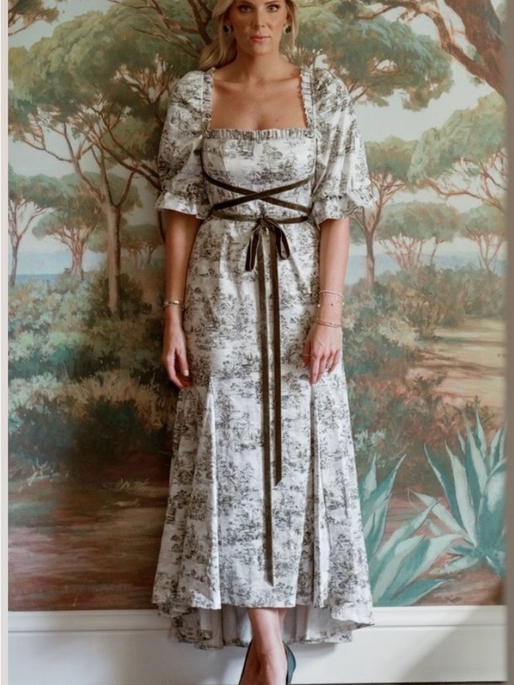 ANTONIO MELANI Ivory Toile High-Low Maxi Dress with Olive Sash